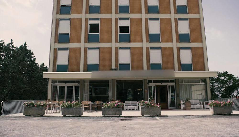 Grifone Hotel Perugia Exterior photo