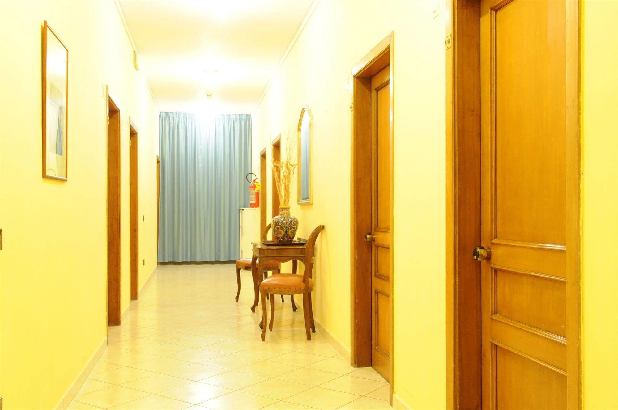 Grifone Hotel Perugia Exterior photo