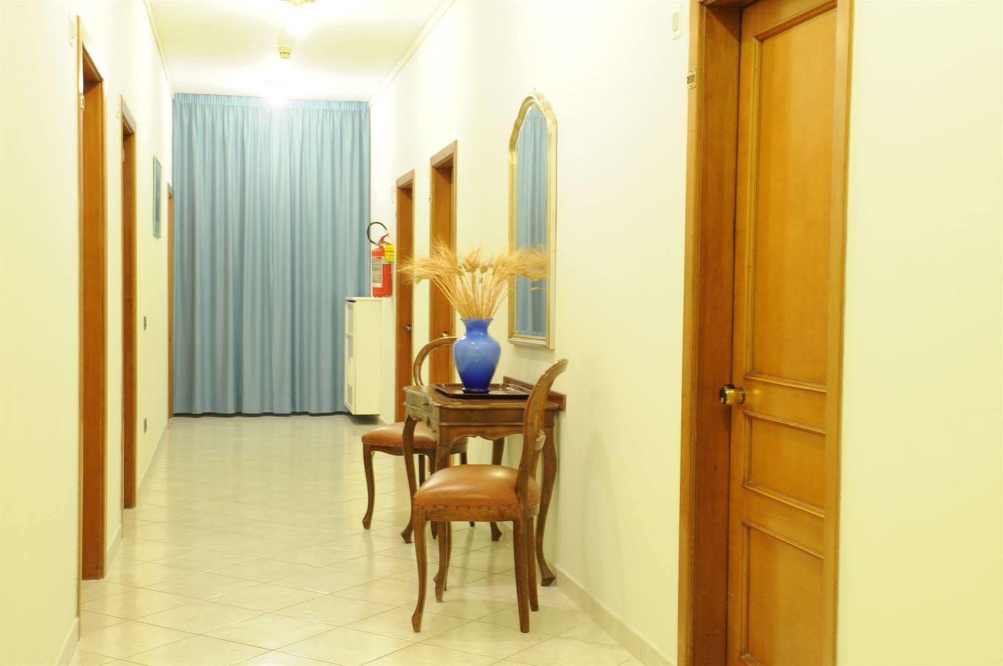 Grifone Hotel Perugia Exterior photo